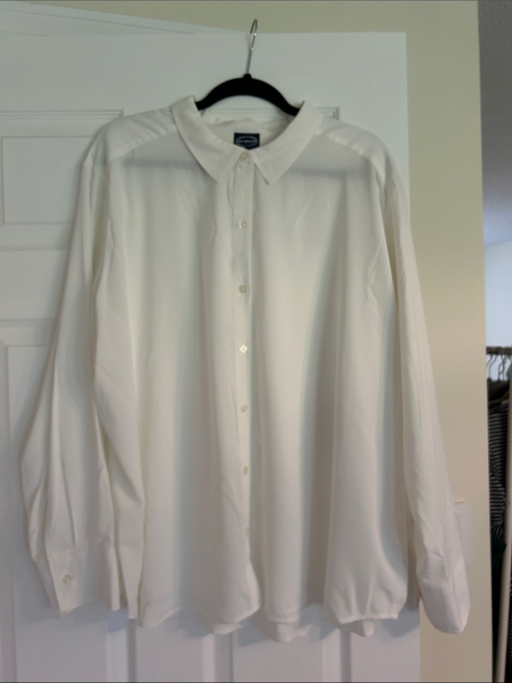 Women’s White Long-Sleeve Dress Shirt - Unbranded